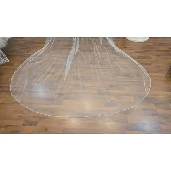 Ivory Marionat Cathedral beaded edged bridal wedding veil  display picture 2